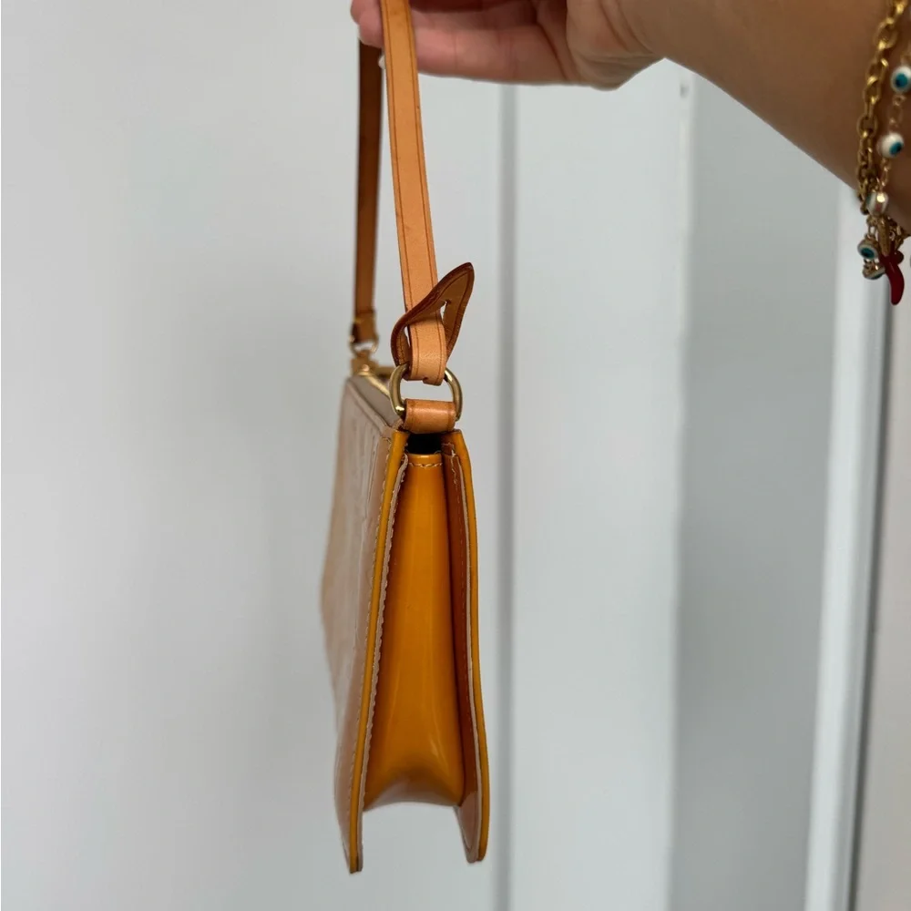 🛑 SOLD 🛑 Louis Vuitton LV Vernis Lexington Yellow ✅ COA included - Picture 4 of 16